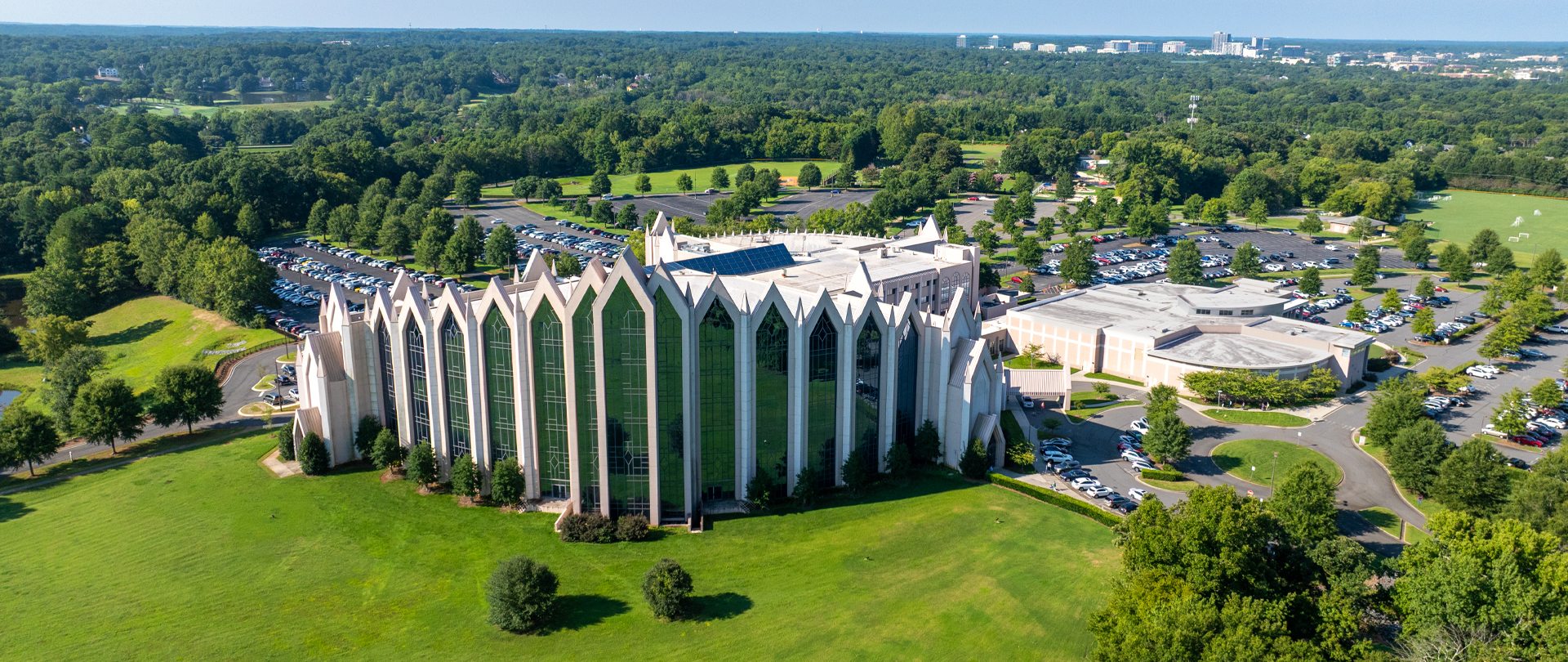 <p>Location & Facilities<br />
Corner of Rea Road & Hwy 51</p>
